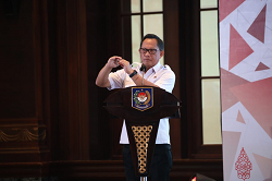 Mendagri Minta ASN Kemendagri dan BNPP Bangun Pola Pikir dan Budaya Kerja Melayani Publik