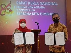 Gubernur Khofifah Tandatangani Kerjasama Media Layanan Informasi Publik dengan LKBN ANTARA