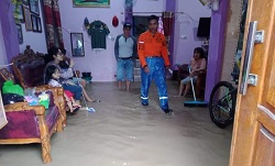 Banjir Rendam 70 Rumah Warga Kota Sungai Penuh