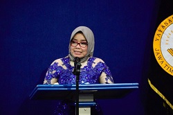 Dr Meithiana Indrasari ST MM Jabat Ketua Stikosa AWS