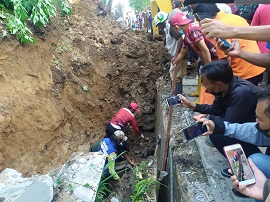 Dua Orang Meninggal Dunia Tertimbun Longsor di Kecamatan Guguk Panjang