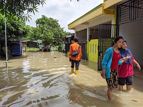 Banjir Surut, Warga Desa Aliantan di Rokan Hulu Tetap Waspada
