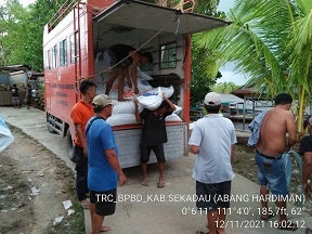 Banjir Tiga Kabupaten di Kalbar Berangsur Surut, Sebagian Pengungsi Kembali ke Rumah