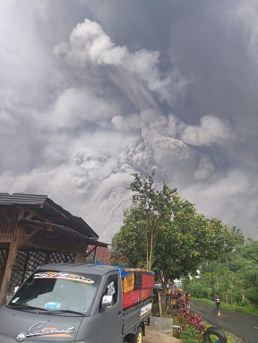 Erupsi Semeru, PLN Fokus Amankan Suplai Listrik Wilayah Kabupaten Lumajang