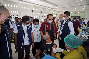 Menparekraf Apresiasi Capaian Tingkat Vaksinasi COVID-19 di Kabupaten Manggarai Barat Bangkitkan Ekonomi dan Terciptanya Lapangan Kerja