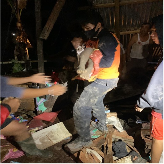 11 MENINGGAL DAN 3 LUKA AKIBAT LONGSOR DI TARAKAN