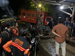 Banjir Telah Surut, BPBD Gowa Salurkan Bantuan Logistik