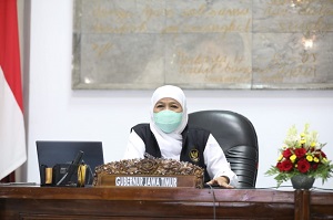 Siapkan PTM Terbatas Bertahap Untuk PPKM Level 3 dan 2, Gubernur Khofifah Minta  Disiplin Protkes Ketat  Serta Bupati/ Walikota Prioritaskan Vaksin Untuk Pelajar 