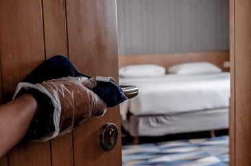 Menparekraf Perluas Program Penyediaan Akomodasi Nakes dan Hotel Isolasi