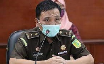 TANGGAPAN KEJAKSAAN AGUNG TERKAIT PEMBERITAAN  KEJAKSAAN TINGGI KALIMANTAN BARAT DIPERINTAHKAN BONGKAR MAFIA TANAH DI PONTIANAK,  KEJAGUNG USUT TANAH BAHARUDIN LOPA