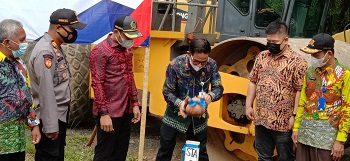 Jalan Objek Wisata Goa Lowo di Desa Tegalrejo Akan Dibangun Sebuku Group