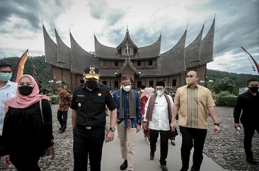 Menparekraf Dukung Tanah Datar Sumbar Kembangkan Destinasi Wisata Ikonik 
