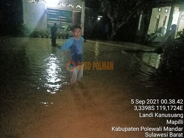 Banjir Melanda Dua Desa yang Berdampak pada 90 KK di Poliwali Mandar