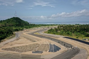 Menparekraf Dukung Akselerasi Vaksinasi di NTB Jelang Perhelatan World Superbike