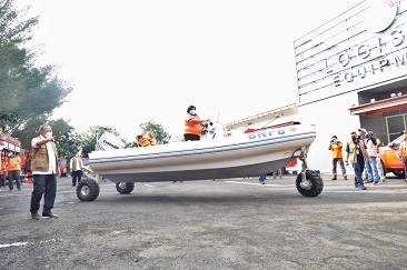 Antisipasi Puncak Kemarau dan Awal Musim Hujan 2021, Kepala BNPB Gelar Kesiapan Peralatan Pendukung Penanggulangan Bencana