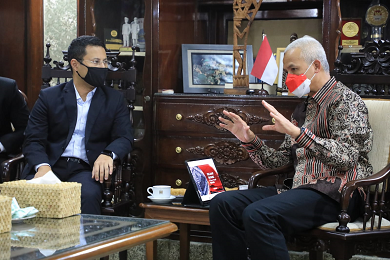 Temui Ganjar, Menteri Pembangunan Singapura Serahkan Undangan Khusus World Cities Summit 2022