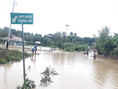 Banjir Manggarai, Jalur Ruteng Menuju Reo Tertutup Material