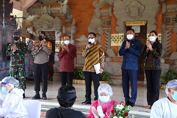 Mendagri Apresiasi Ketertiban Vaksinasi Covid-19 di Ubud 