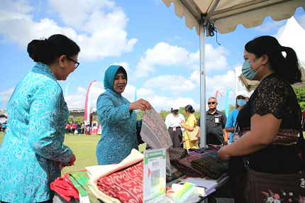 Kendalikan Inflasi, Tri Tito Karnavian Apresiasi Pasar Rakyat TP PKK Bali