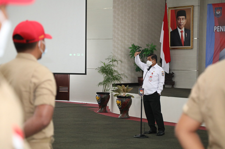 Plt. Sekjen Kemendagri Minta Tenaga Pengamanan Kemendagri dan BNPP Terapkan Budaya Kerja BerAKHLAK