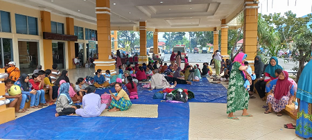 [Update] – Sebagian Warga Terdampak Gempa M6,1 Kembali ke Rumah Setelah Enam Hari di Pengungsian