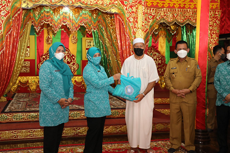 Ketum TP PKK Apresiasi Kemajuan Ekonomi dan Kuliner Pulau Penyengat