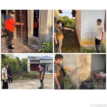 Warga Kayong Utara Lakukan Pembersihan Pasca Banjir