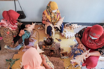 DHARMA WANITA BISA BERPERAN TINGKATKAN KEMANDIRIAN EKONOMI 