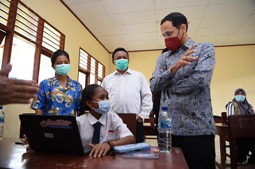 Mendikbud Sosialisasikan Kesempatan Sampai dengan Satu Juta Guru Honorer Untuk Menjadi PPPK Kepada Guru-Guru SLB se-Sorong Raya