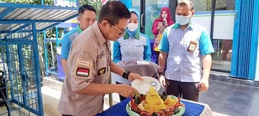Potong Tumpeng, Sekda Kotabaru Resmikan Bank Kalsel Cabang di Lontar