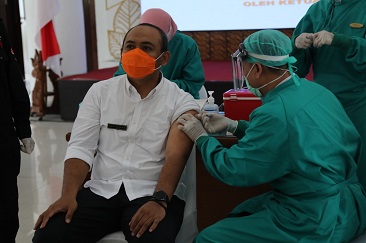 Kabupaten Ngawi, Lakukan Vaksinasi Perdana Covid-19