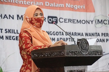 Gelar Pelatihan MC, DWP Kemendagri Tingkatkan Keahlian Pengurus dan Anggota