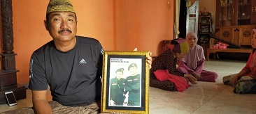 Lettu Muhammad Imam Adi, Awak Kapal Selam KRI Nanggala 402 Dikenal Warga Desa Semare, Kecamatan Kraton Sebagai Sosok Ramah Dan Langganan Jadi Muadzin