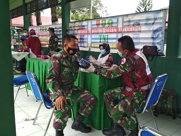 Ratusan TNI AD Kabupaten Tabalong Menerima Vaksin 