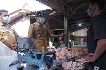 Jelang Lebaran, Wabup Ngawi Tinjau Stok Kebutuhan dan Harga di Pasar Beran – Ngawi