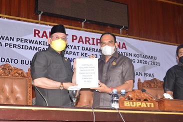 Bupati Kotabaru Sampaikan KUA PPAS Tahun 2022 Secara Virtual
