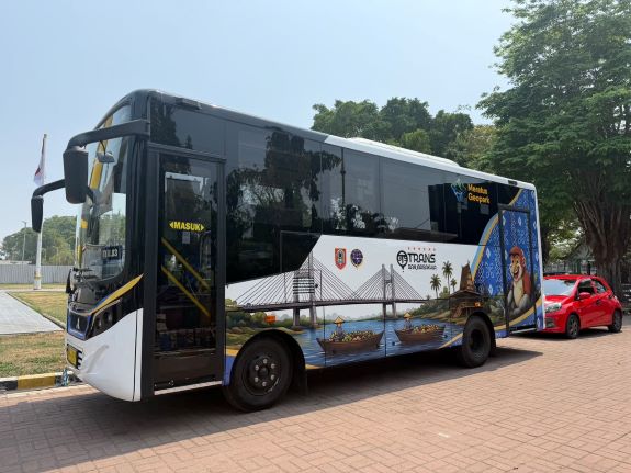 PERKUAT LAYANAN TRANSPORTASI PUBLIK, DISHUB KALSEL TAMBAH ARMADA BUS