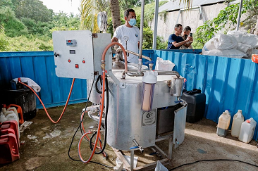 Menparekraf Tinjau Pengelolaan Sampah Plastik Desa Gorontalo, Wujudkan Pariwisata Berkualitas dan Berkelanjutan