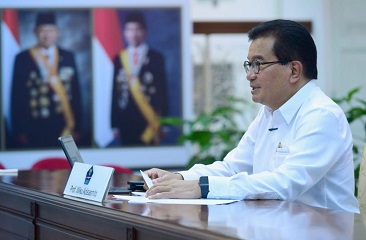 Berusia di Atas 60 Tahun, Bupati Jayapura Disuntik Vaksin Covid-19 Tahap Pertama