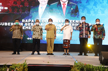Mendagri Sambut Baik Upaya Pemprov Bali Lakukan Terobosan Program Vaksinasi dan Pemulihan Ekonomi