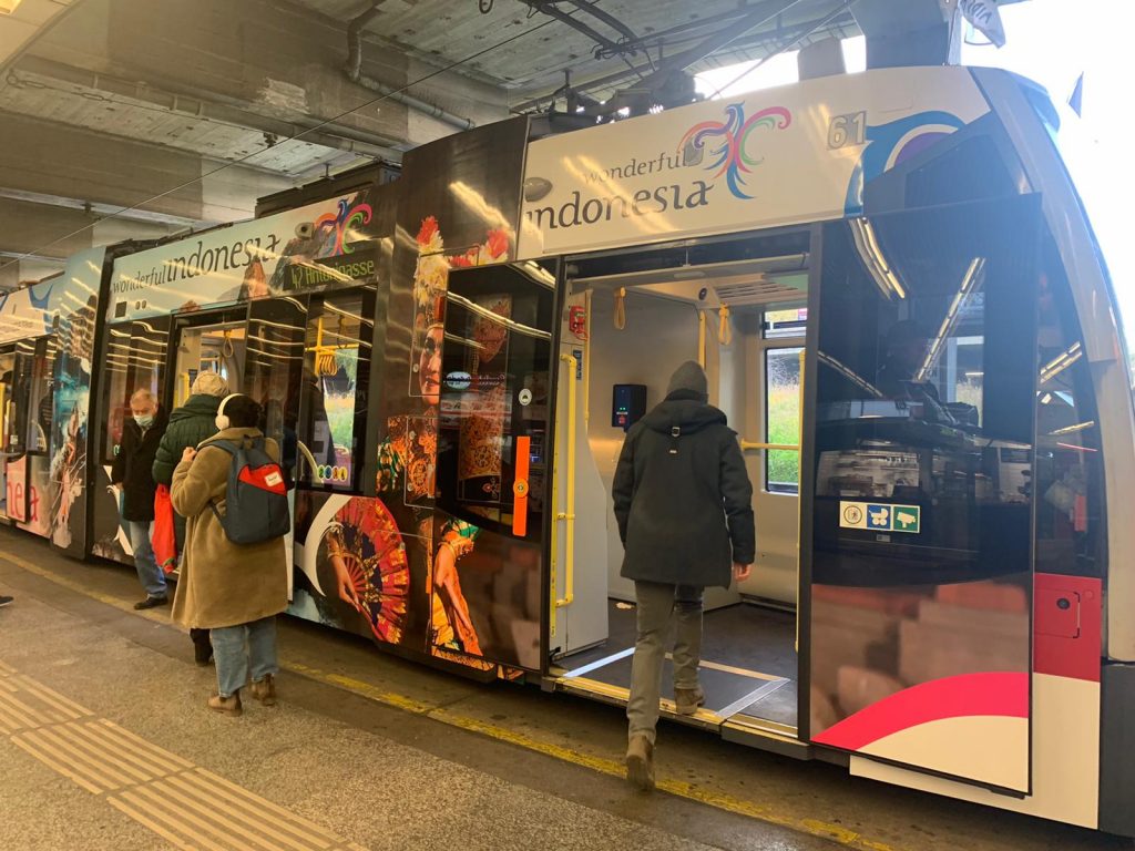 Branding Wonderful Indonesia di Transportasi Publik Wina, Austria 