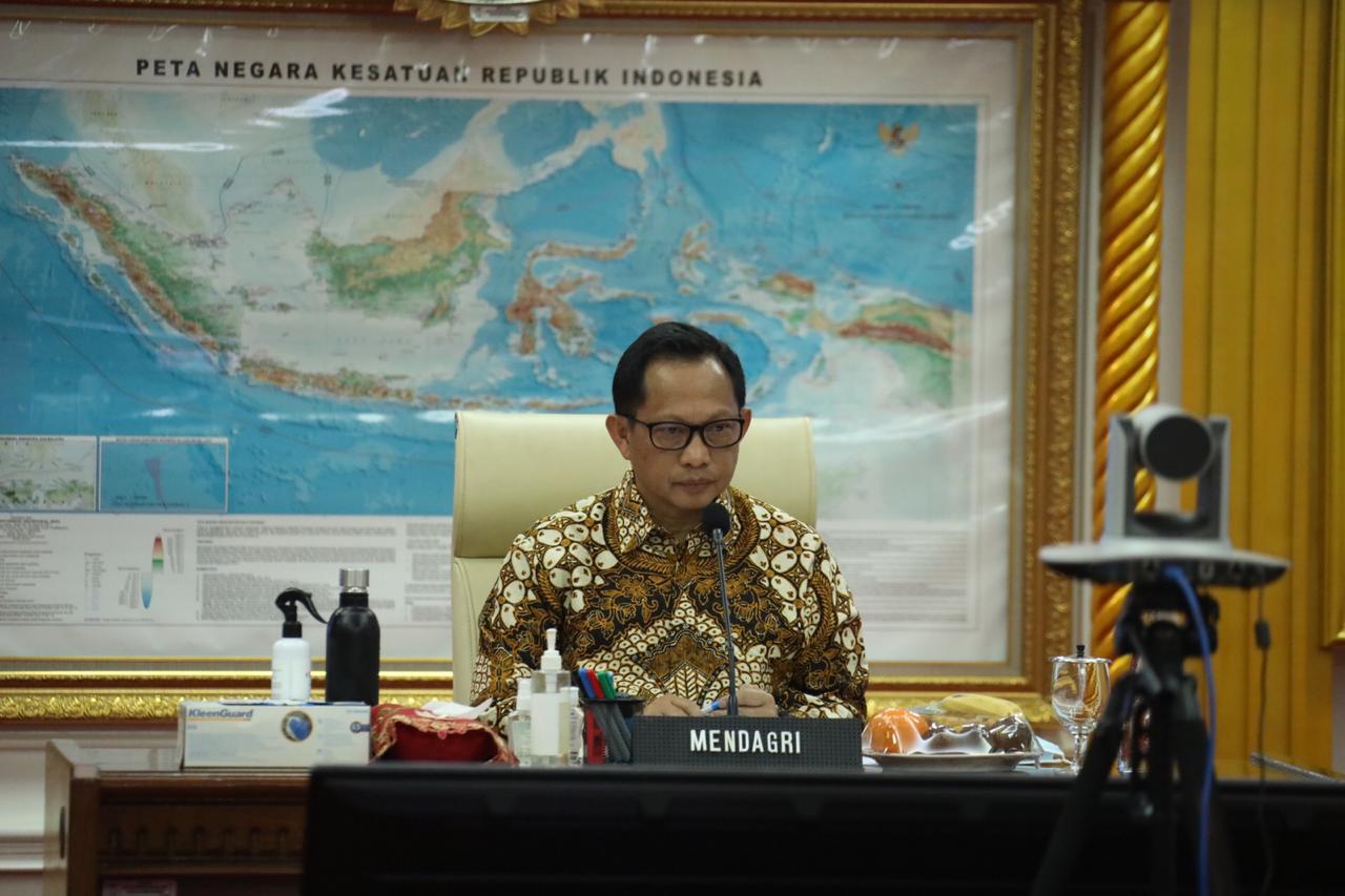 Mendagri Bahas Penundaan Pilkades