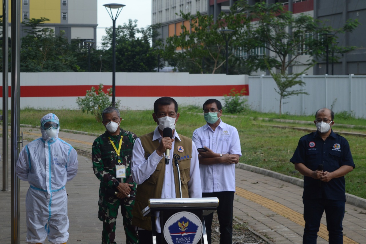 Doni Monardo: Kerumunan Manusia Menimbulkan Penularan COVID-19 dan Dapat Berakibat Fatal