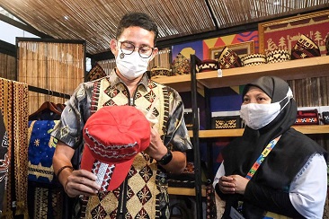 Menparekraf Minta Pelaku Ekraf di Lampung Jangan Berhenti Berinovasi