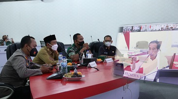 Ikuti Arahan Presiden RI Secara Virtual, Wabup Ngawi Giatkan Kembali Sosialisasi Prokes.