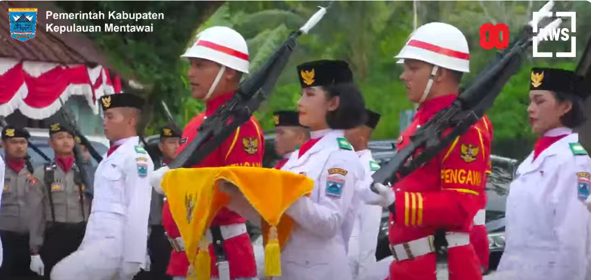 Wabup Mentawai Jakop Saguruk Irup, Penurunan Bendera HUT Ke-80 RI di Mentawai Berlangsung Khidmat