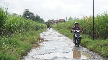 Kemendagri Turun Tangan Mediasi Pembangunan Jalan Rusak di Kudus 