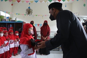 Subuh Bergerak Desa Sekarputih, Widodaren : Dekatkan Pelayanan Perizinan Untuk Tingkatkan Ekonomi Masyarakat
