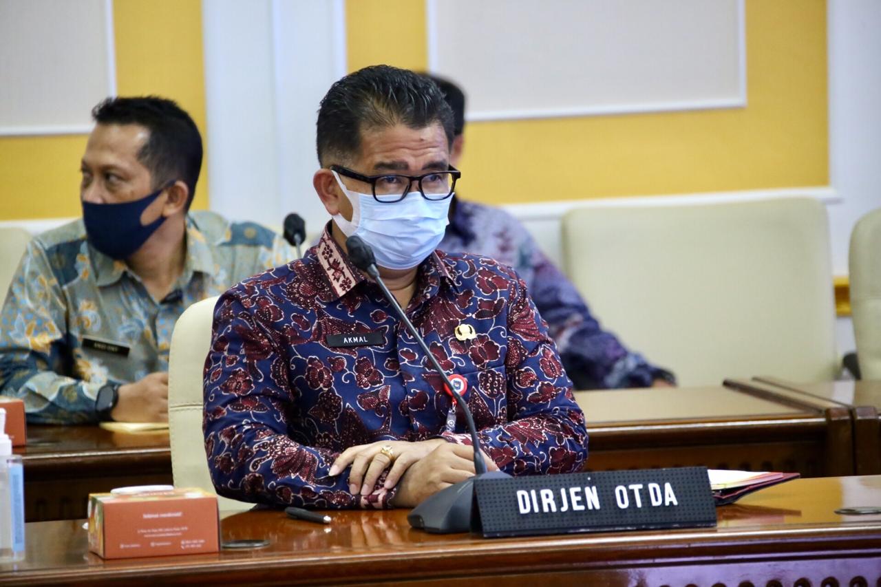 HANYA EMPAT KEPALA DAERAH INCUMBENT PATUH PROTOKOL KESEHATAN, 69 MELANGGAR