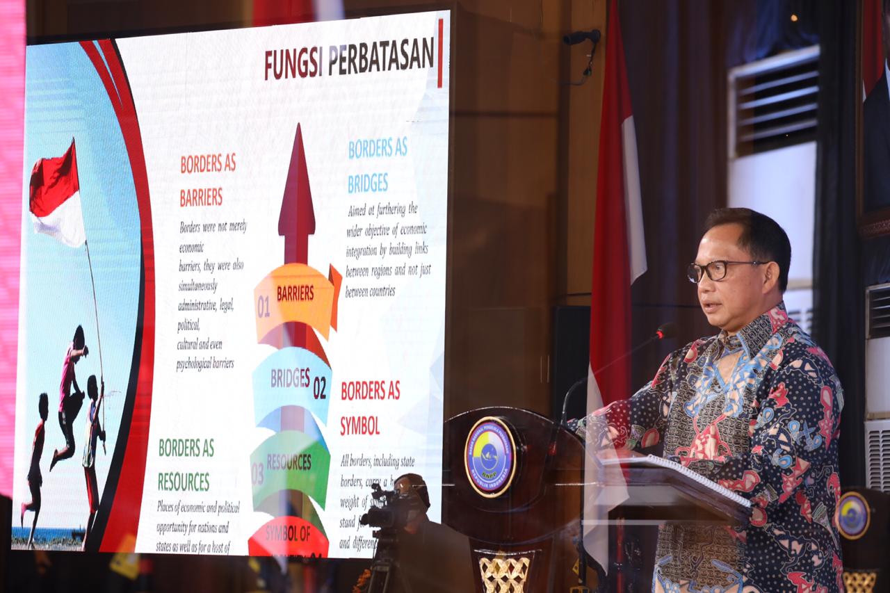 STRATEGI PEMERATAAN PEMBANGUNAN EKONOMI DARI PINGGIRAN